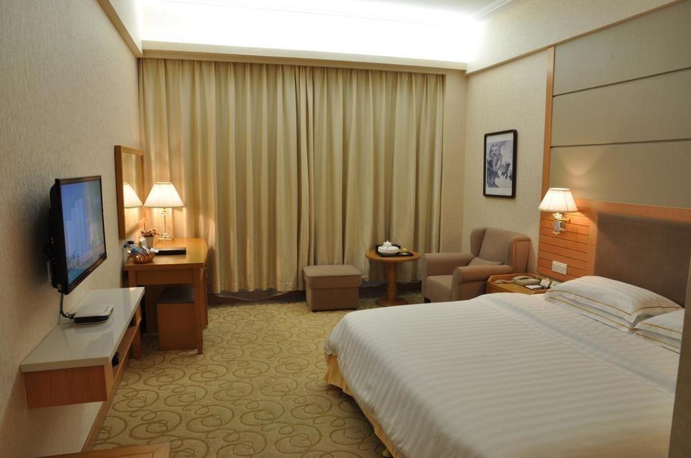 Garden Hotel Шаньтоу Екстер'єр фото