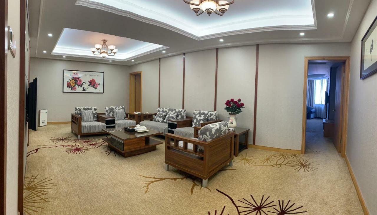 Garden Hotel Шаньтоу Екстер'єр фото