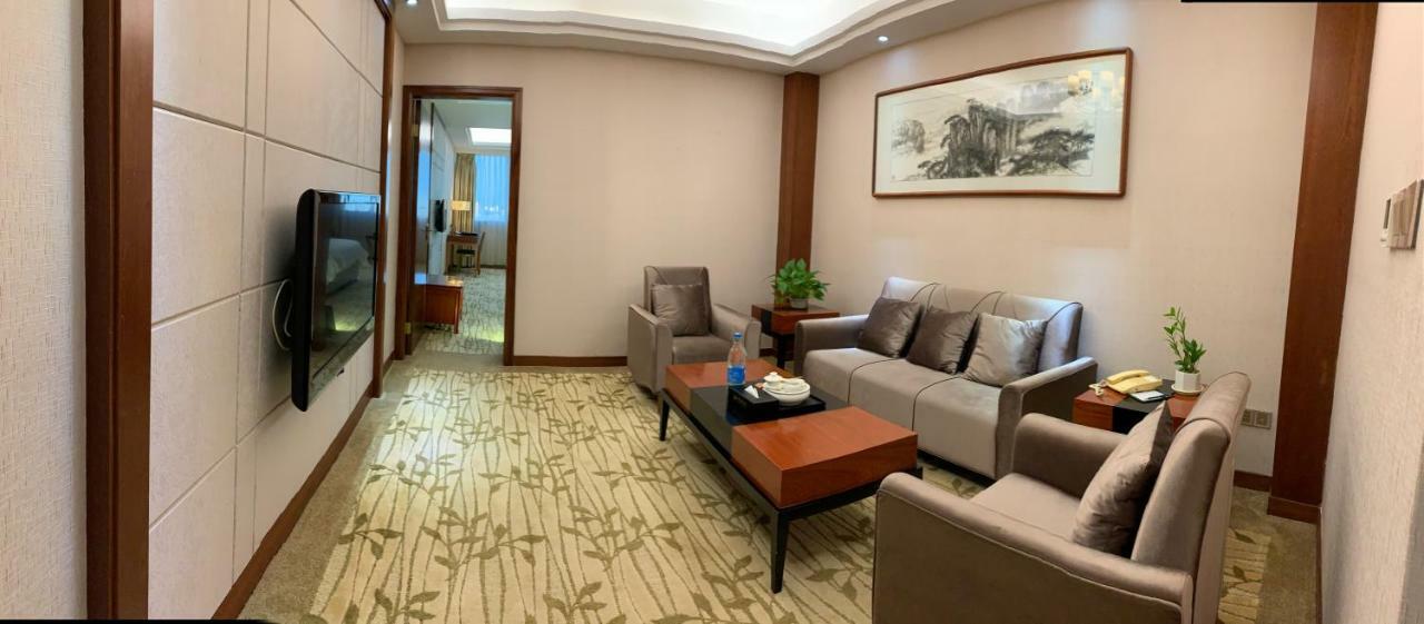 Garden Hotel Шаньтоу Екстер'єр фото