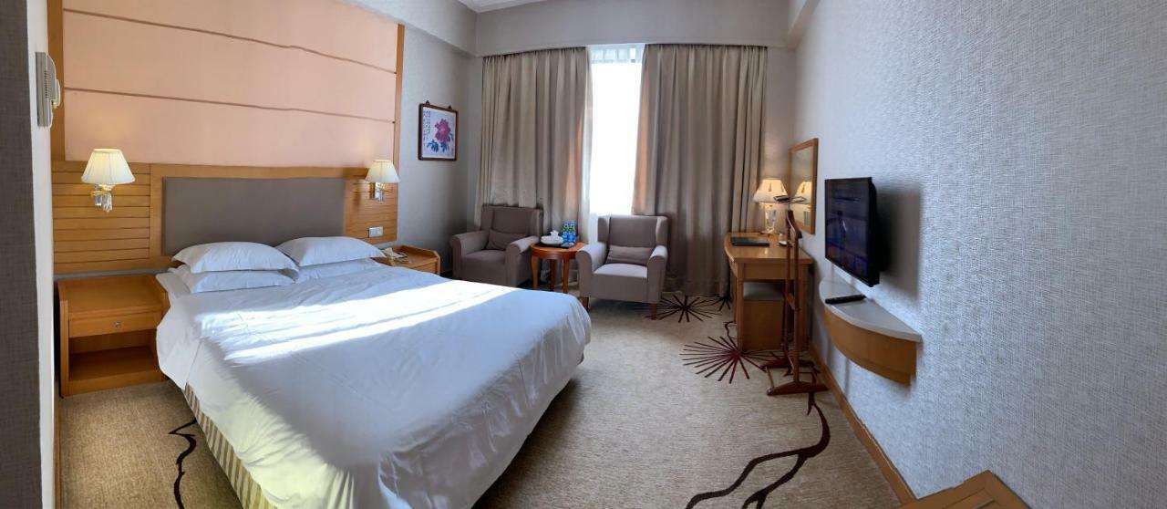 Garden Hotel Шаньтоу Екстер'єр фото